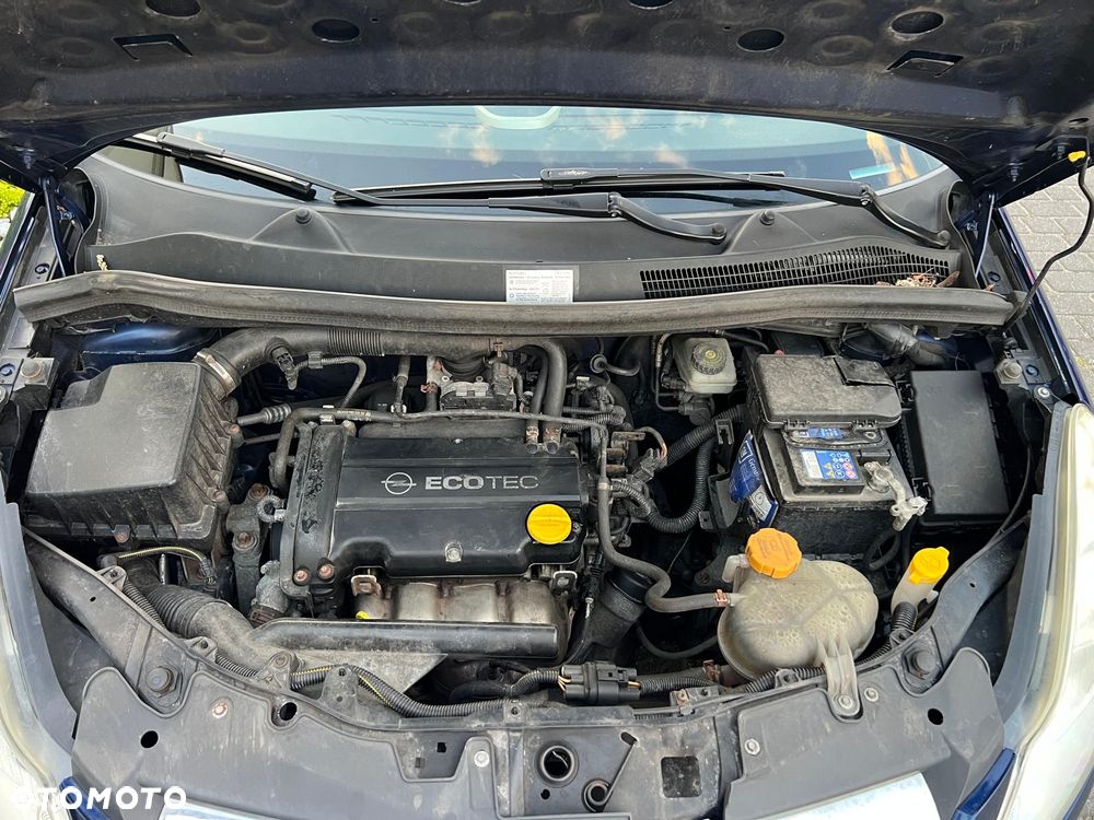 Opel Corsa 1.2 16V - 12