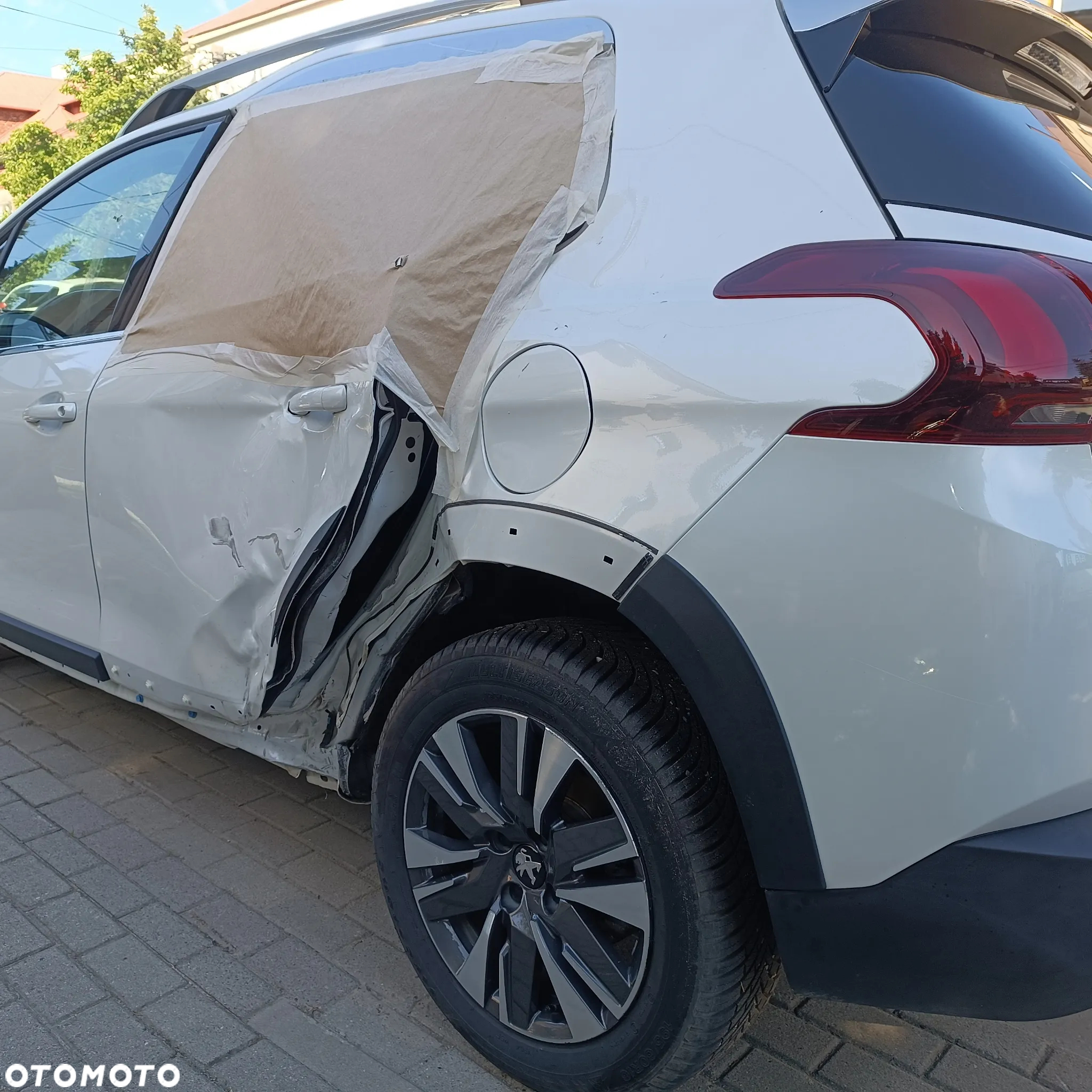 Peugeot 2008 - 6