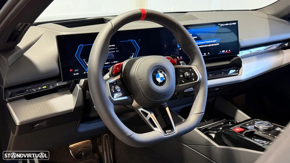 BMW M5 Touring xDrive - 21