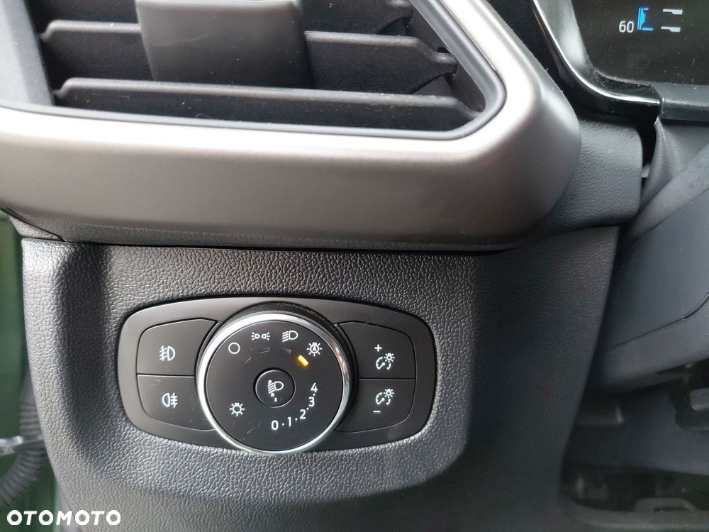 Ford Transit Courier - 16