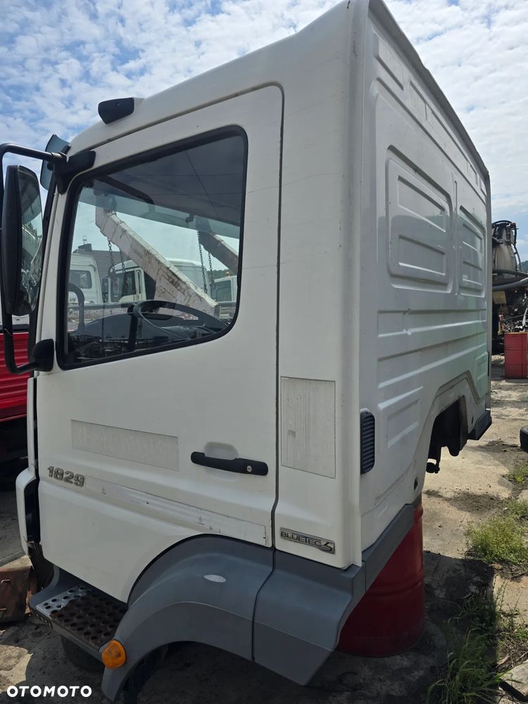 Kabina Mercedes Axor kompletna - 2