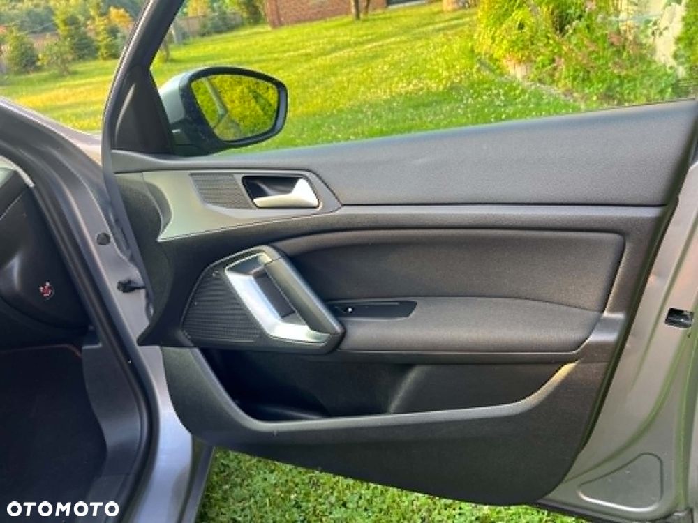Peugeot 308 PureTech 130 GPF EAT8 Stop & Start Allure - 14