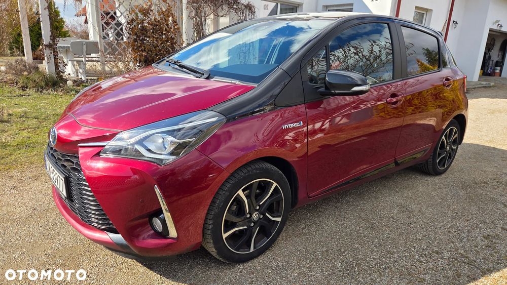 Toyota Yaris Hybrid 100 Selection Platinum - 1