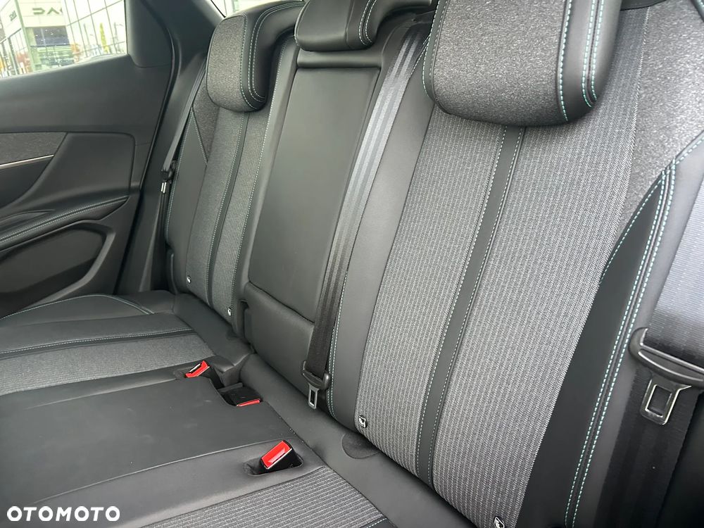 Peugeot 3008 1.2 PureTech Allure Pack S&S EAT8 - 20