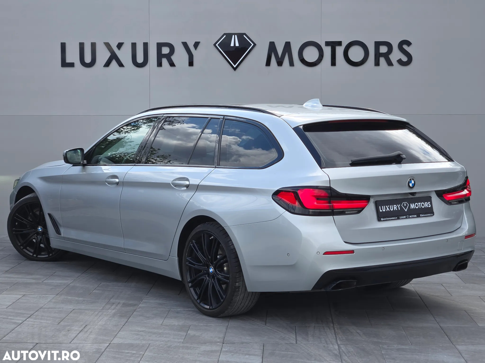 BMW Seria 5 520d Touring Aut. Luxury Line - 4
