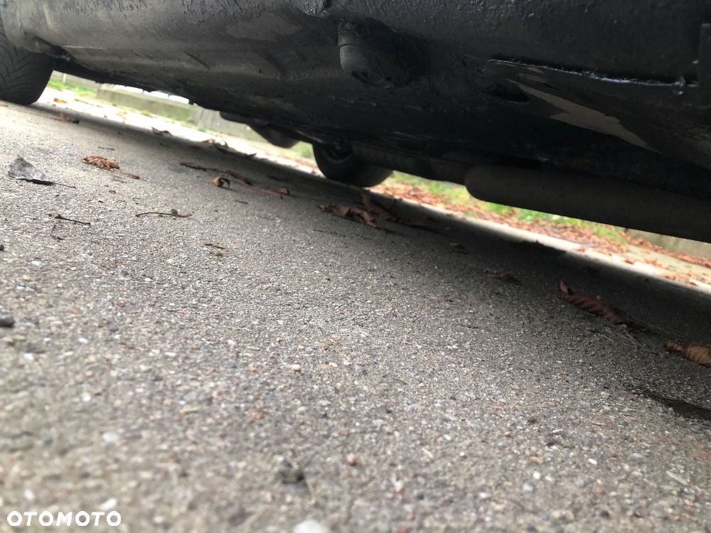 Mercedes-Benz Klasa C 250 D Turbo Elegance - 17