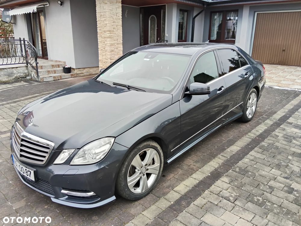 Mercedes-Benz Klasa E 350 CDI DPF 4Matic BlueEFFICIENCY 7G-TRONIC Avantgarde - 12