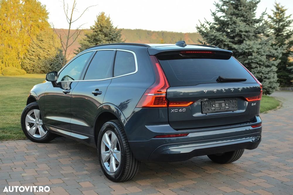Volvo XC 60 B4 MHEV AT AWD Core - 5