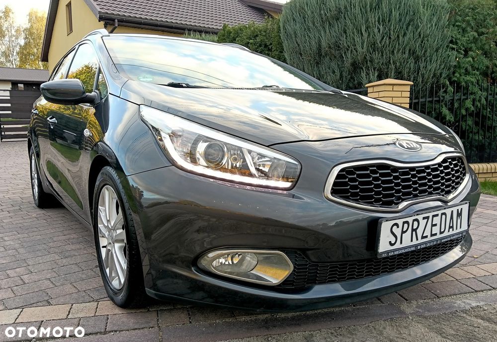 Kia Ceed 2013 photo 2