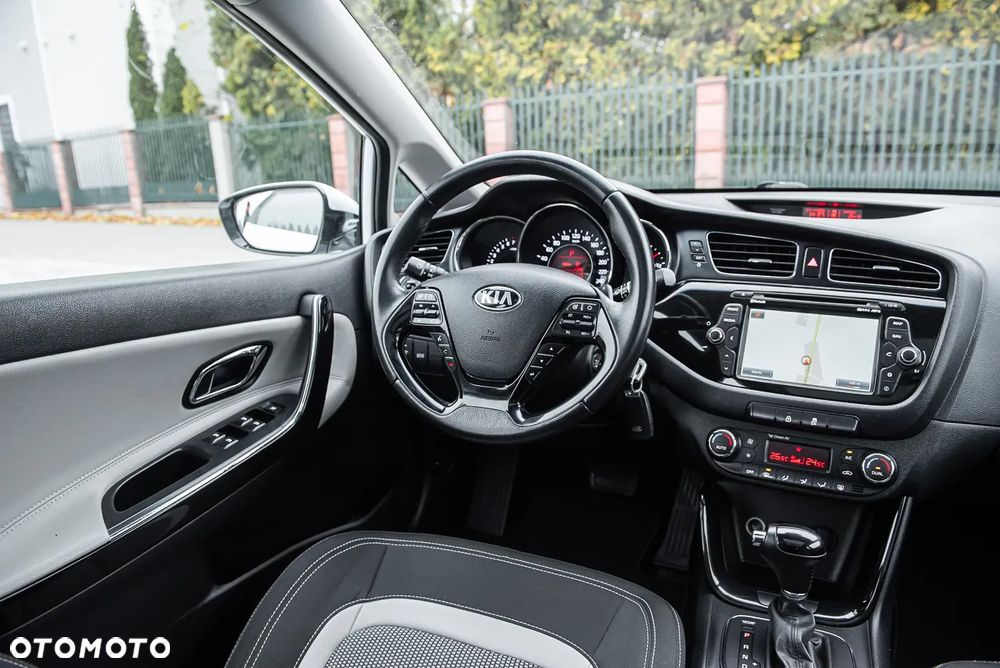 Kia Ceed 1.6 GDI DCT Platinum Edition - 26