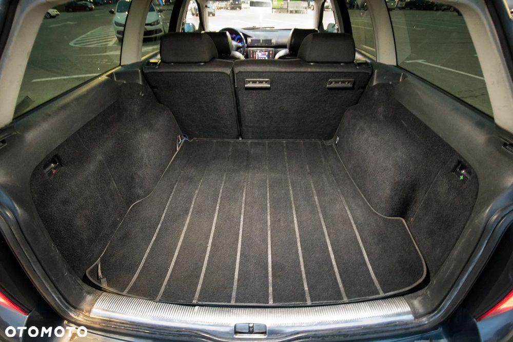 Volkswagen Passat - 30
