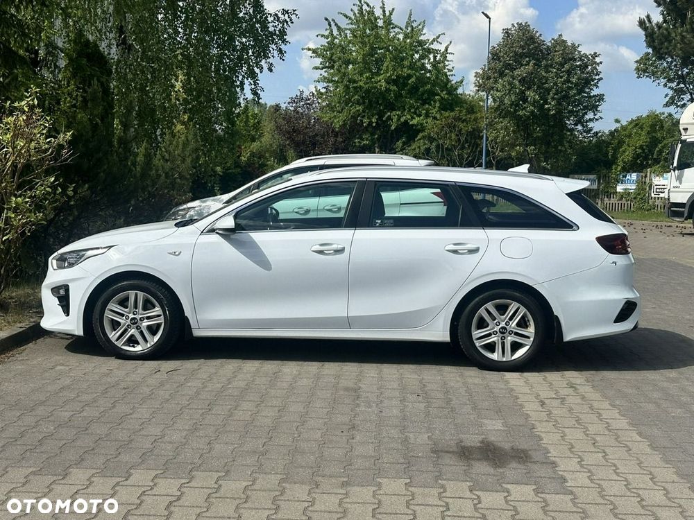 Kia Ceed - 8