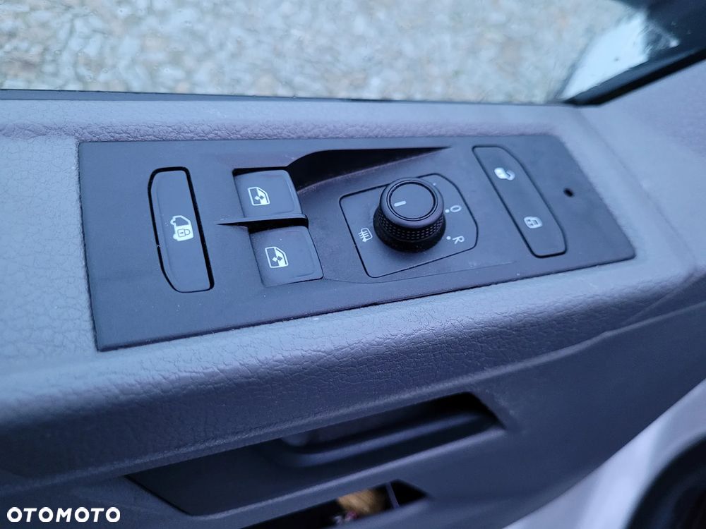 Volkswagen Transporter T6.1 - 11