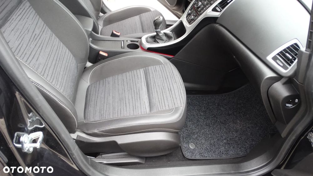 Opel Astra 1.4 Turbo Innovation - 13