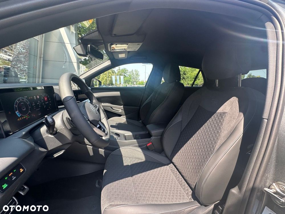 Volkswagen T-Roc 1.5 eTSI R-Line DSG - 10