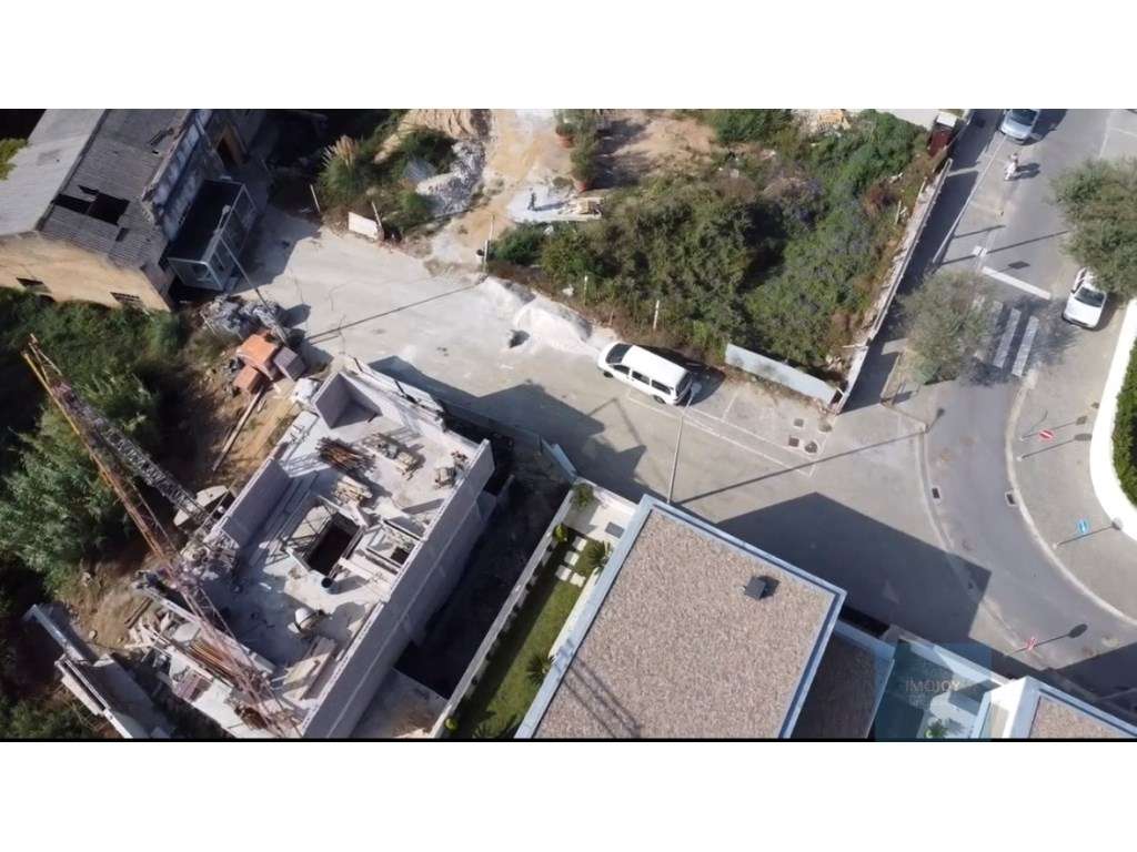 Moradia T3 de Luxo com Piscina, Elevador e 4 Frentes em Vila Nova d... - Grande imagem: 3/11