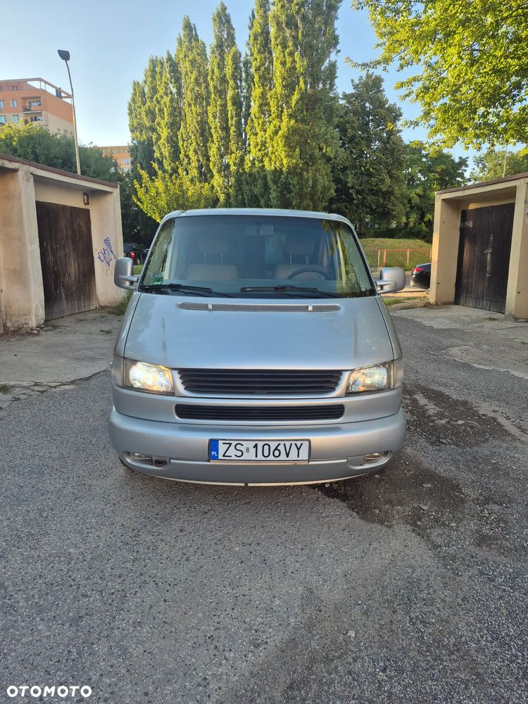 Volkswagen Multivan - 1