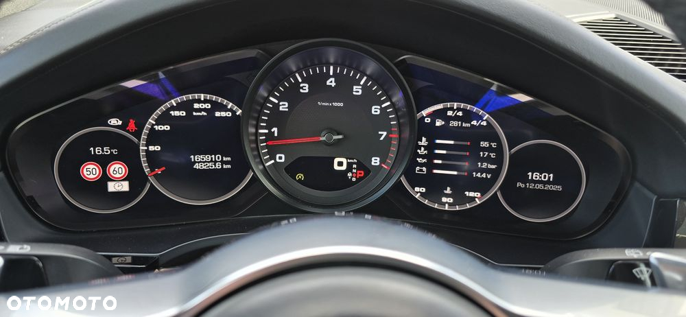 Porsche Cayenne Standard - 16