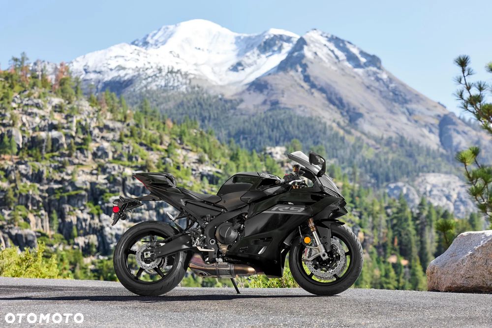 Yamaha R9 - 16