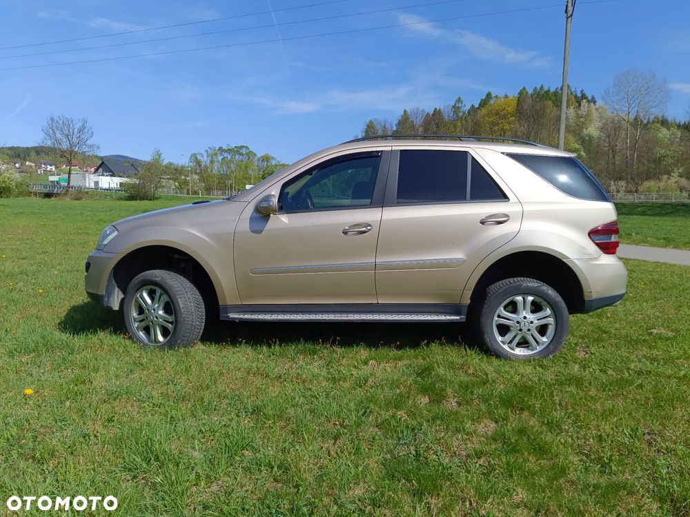 Mercedes-Benz ML - 4