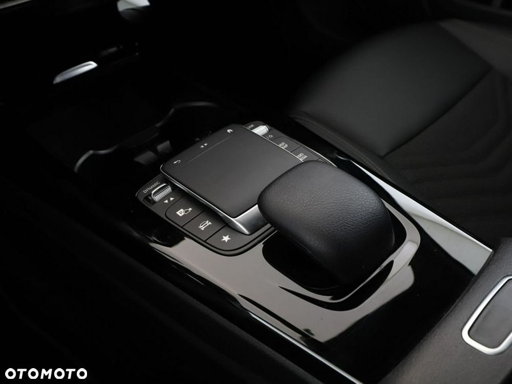 Mercedes-Benz Klasa A 250 E 8G-DCT Style - 32