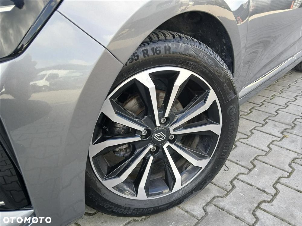 Renault Clio - 25