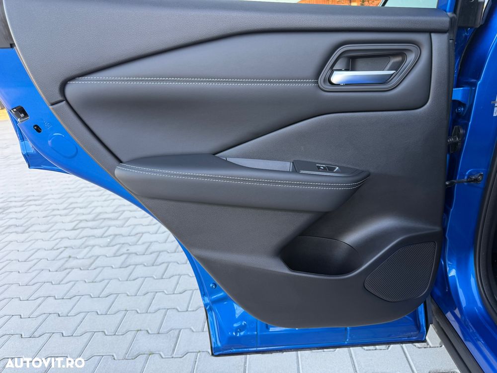 Nissan Qashqai 1.3 l 156CP X-Tronic 4WD MHEV N-Connecta - 16