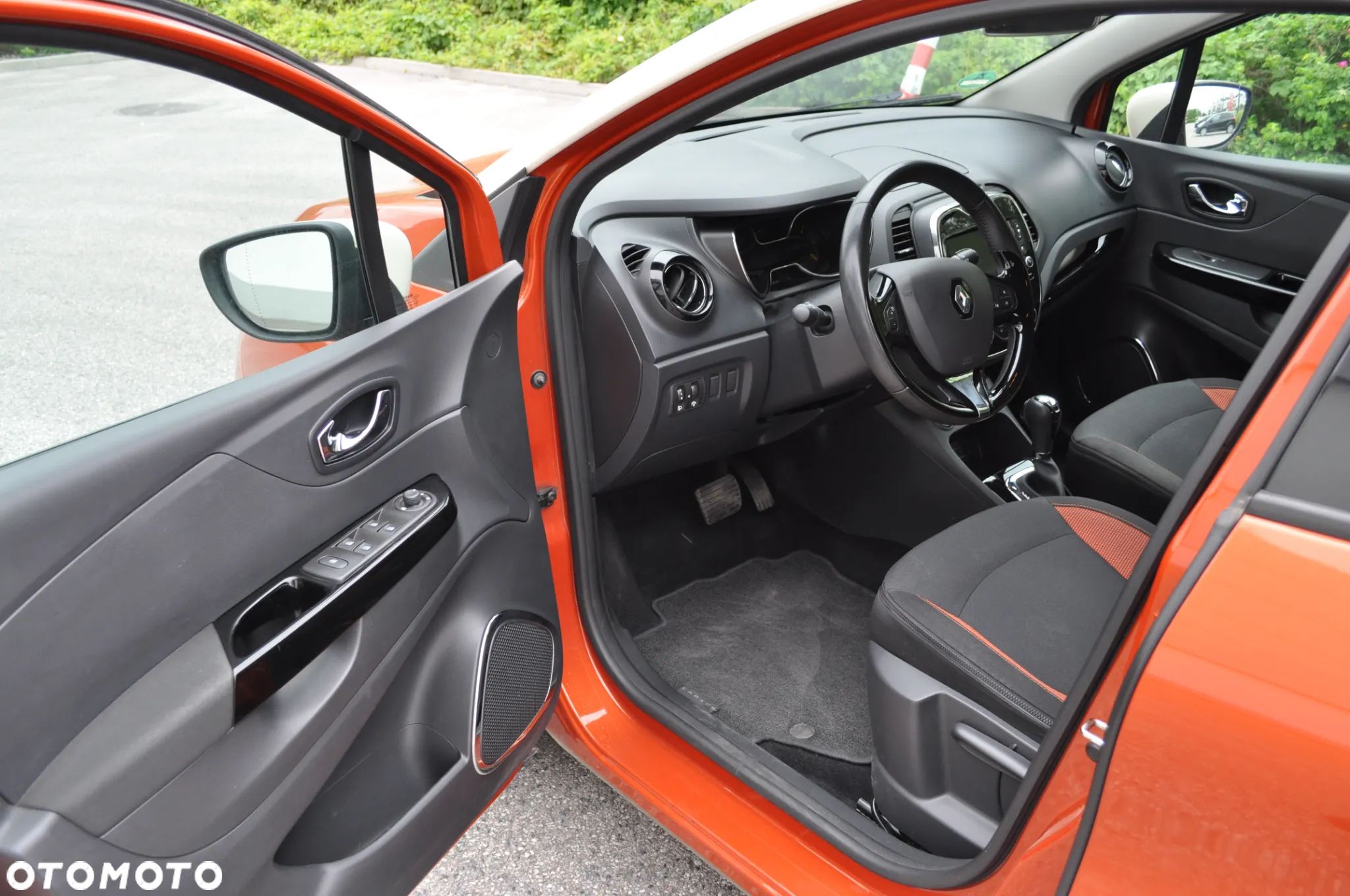Renault Captur ENERGY TCe 120 EDC Luxe - 11