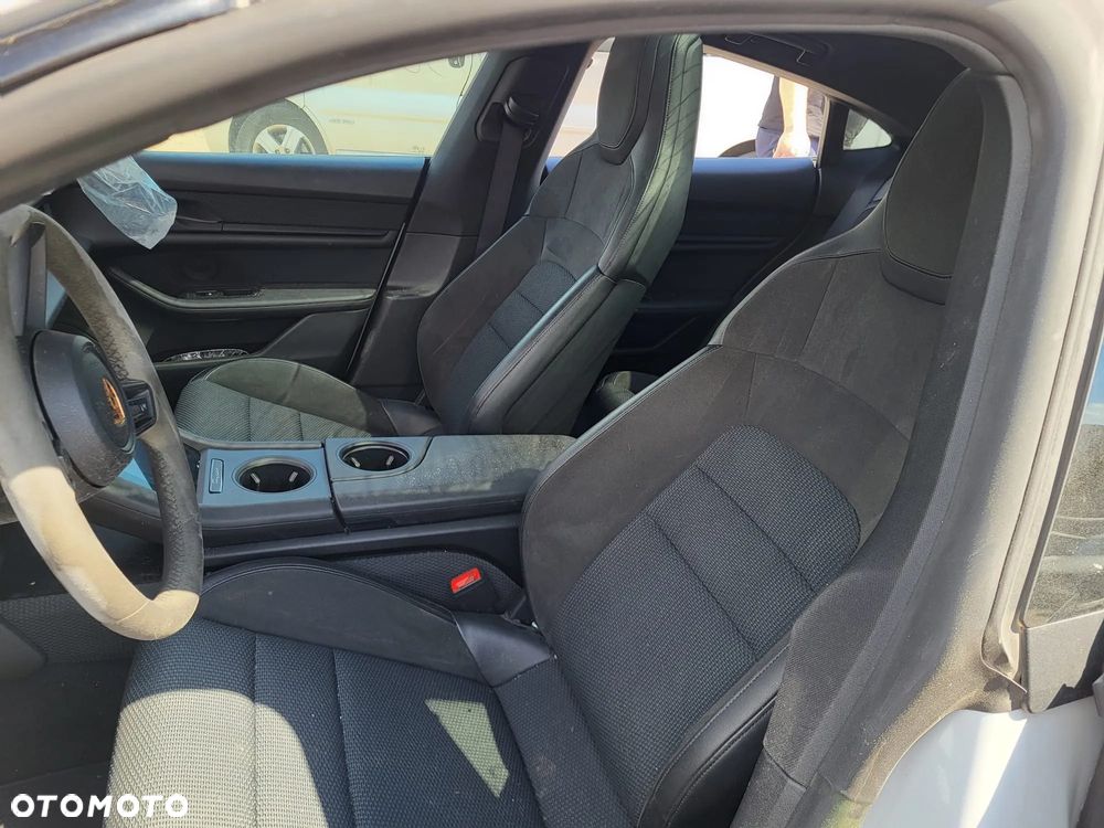 Porsche Taycan Sport Performancebatterie Plus - 18