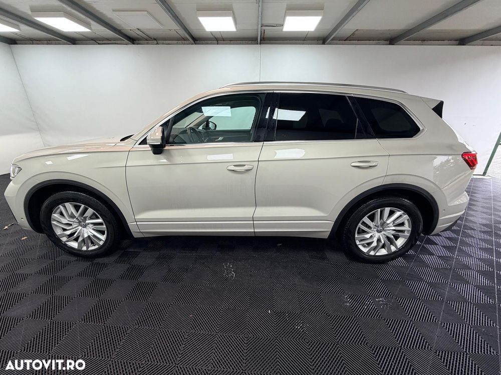 Volkswagen Touareg 3.0 V6 TDI 4Motion DPF Automatik Elegance - 3
