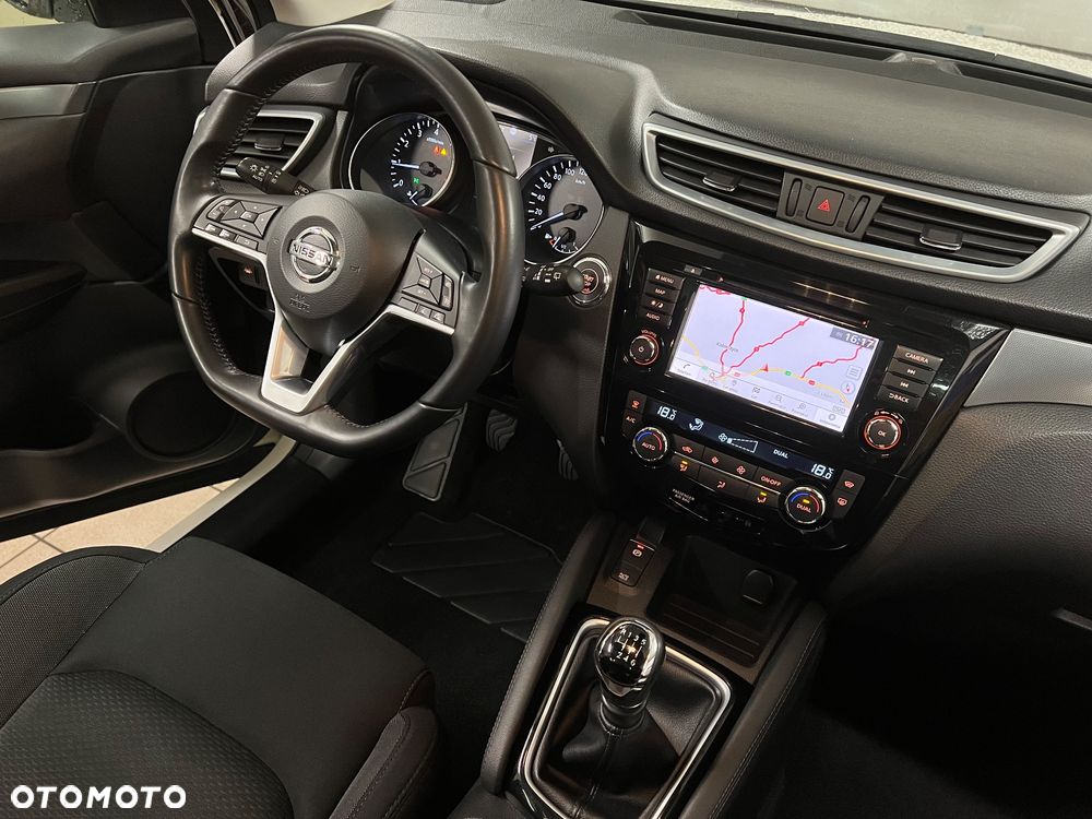 Nissan Qashqai 1.3 DIG-T N-CONNECTA - 27