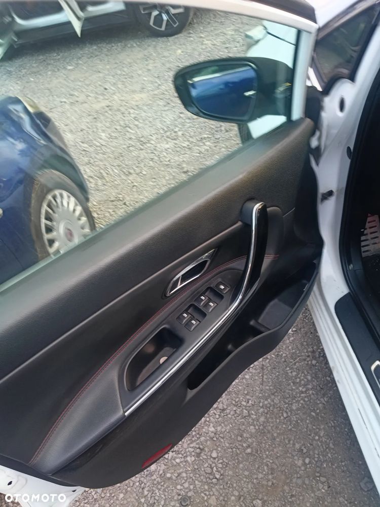 Kia Ceed 1.6 T-GDI GT-Challenge - 11