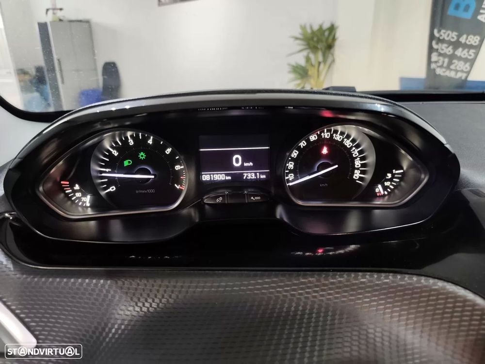 Peugeot 208 1.2 PureTech Allure - 14