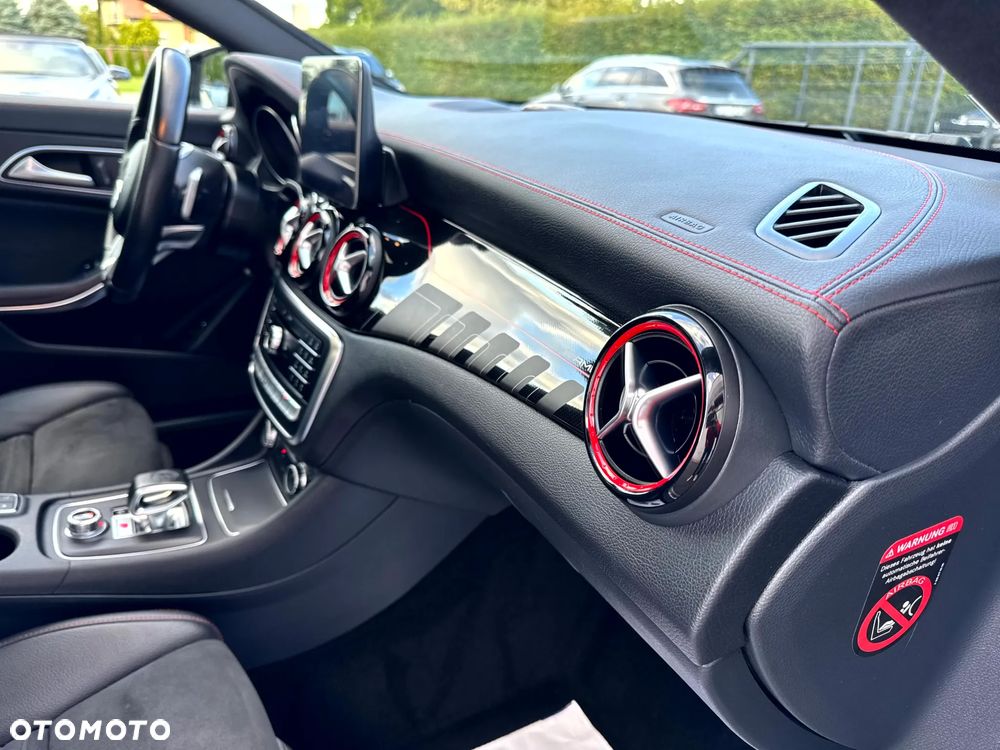Mercedes-Benz CLA AMG 45 4Matic AMG Speedshift DCT 7G AMG Night Edition - 11