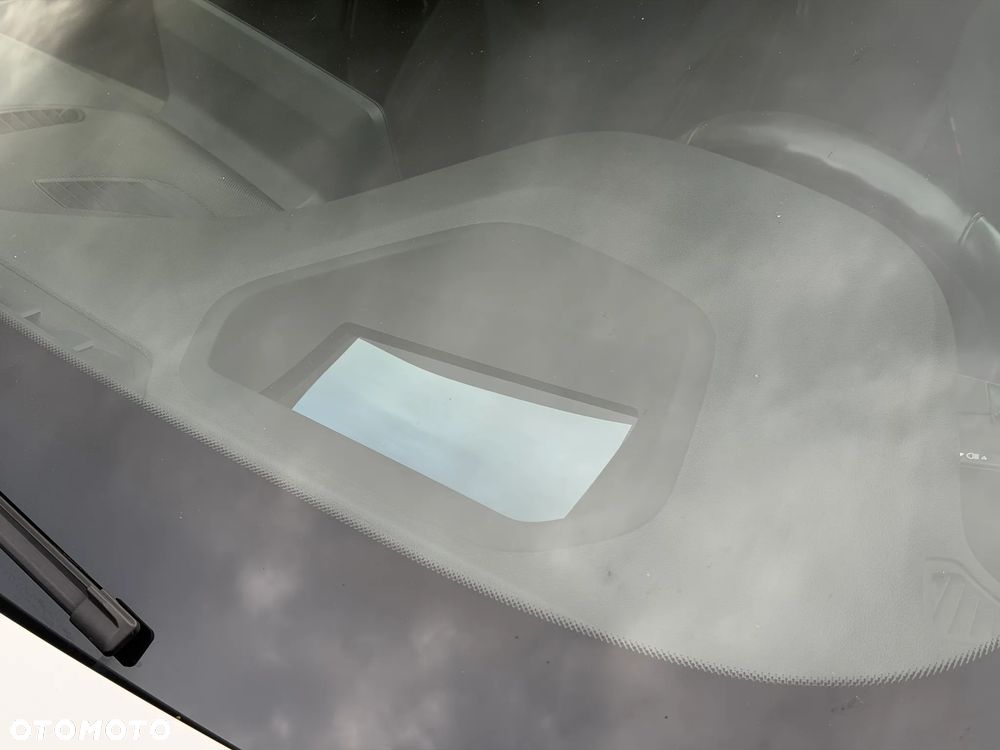 BMW Seria 5 530e - 28