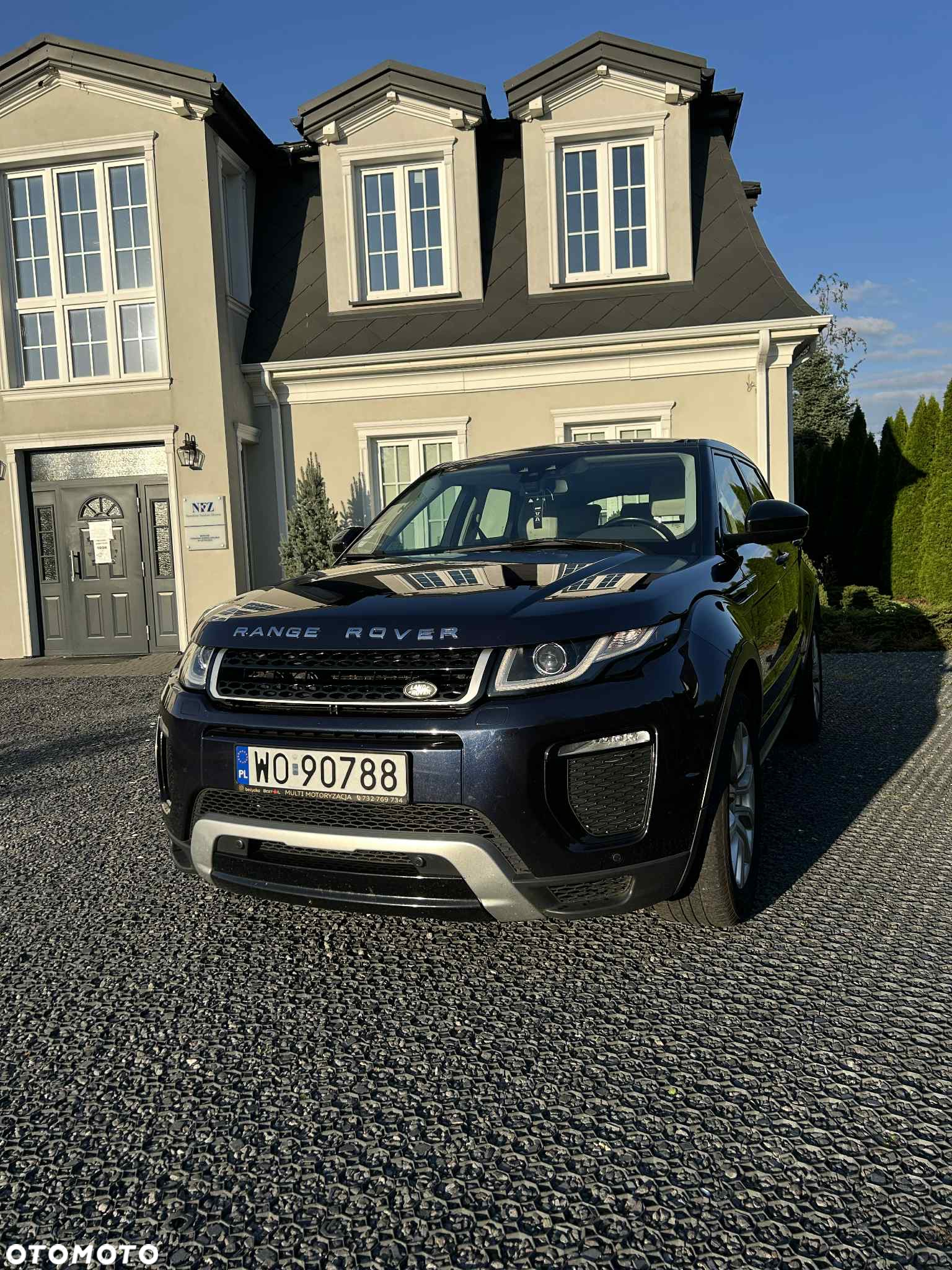 Land Rover Range Rover Evoque 2.0 D150 R-Dynamic - 2