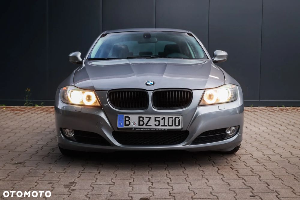 BMW Seria 3 320d DPF - 13