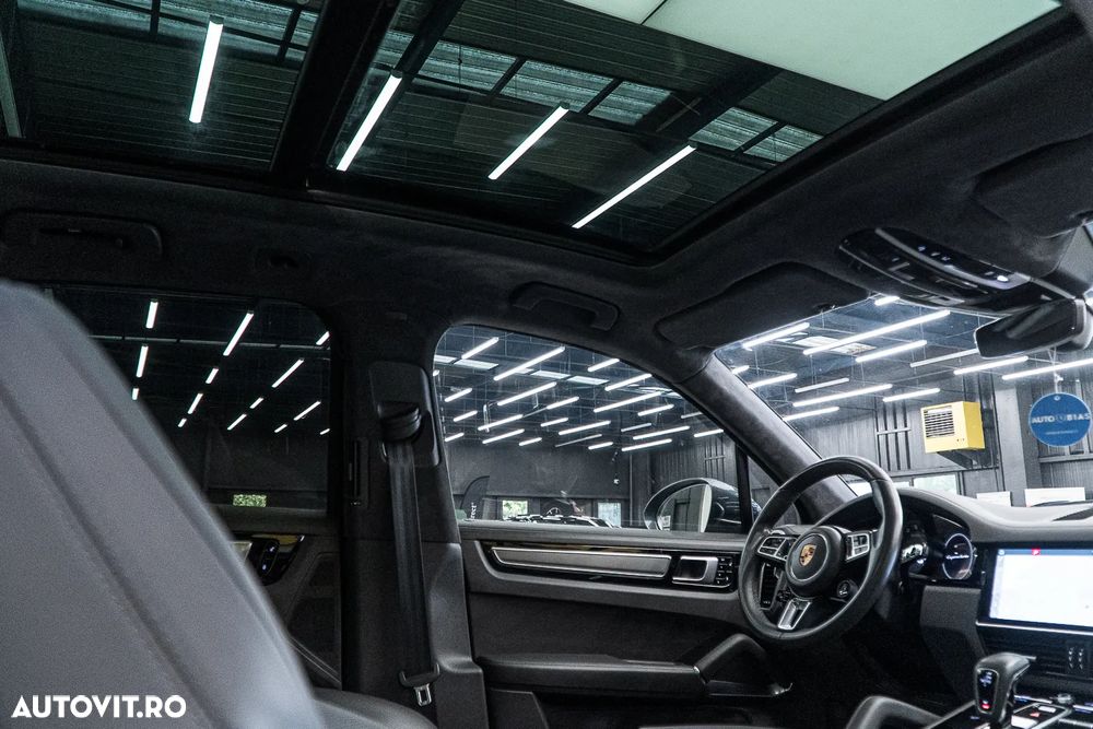 Porsche Cayenne Turbo - 7