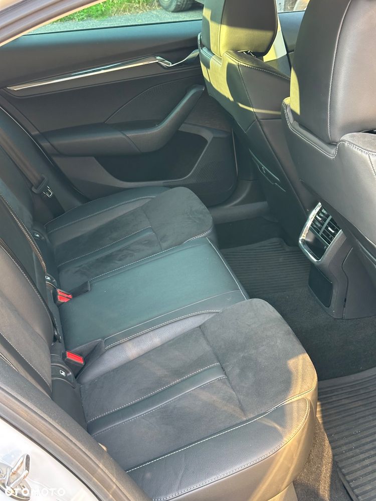 Skoda Octavia 2.0 TDI Style DSG - 17