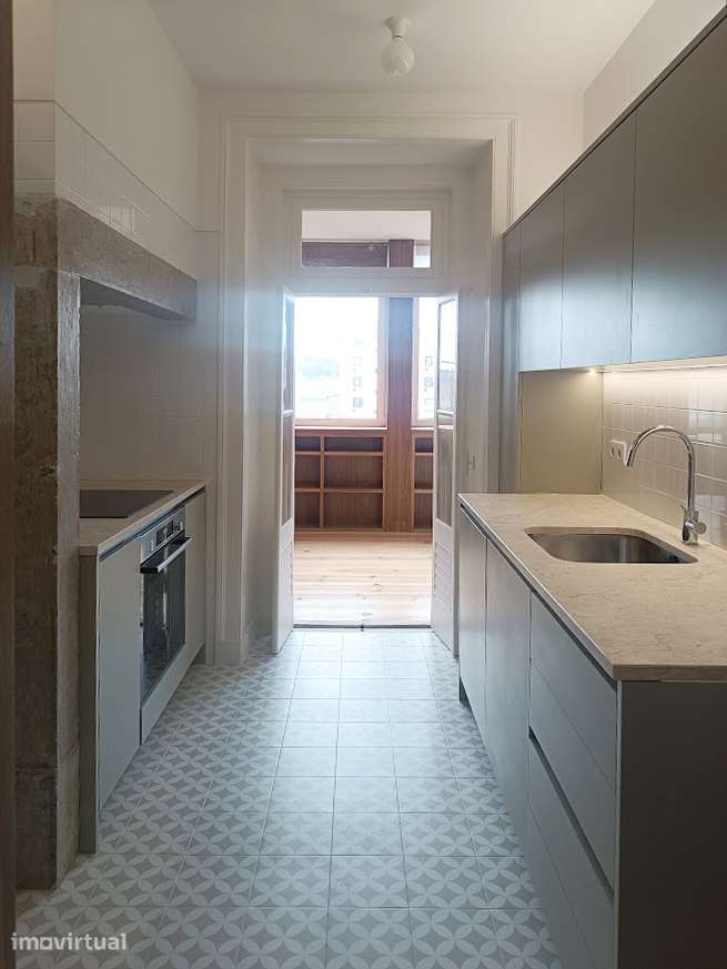 T3+1 nos Anjos - Remodelado por arquiteto – Novo e equipado - Grande imagem: 3/18