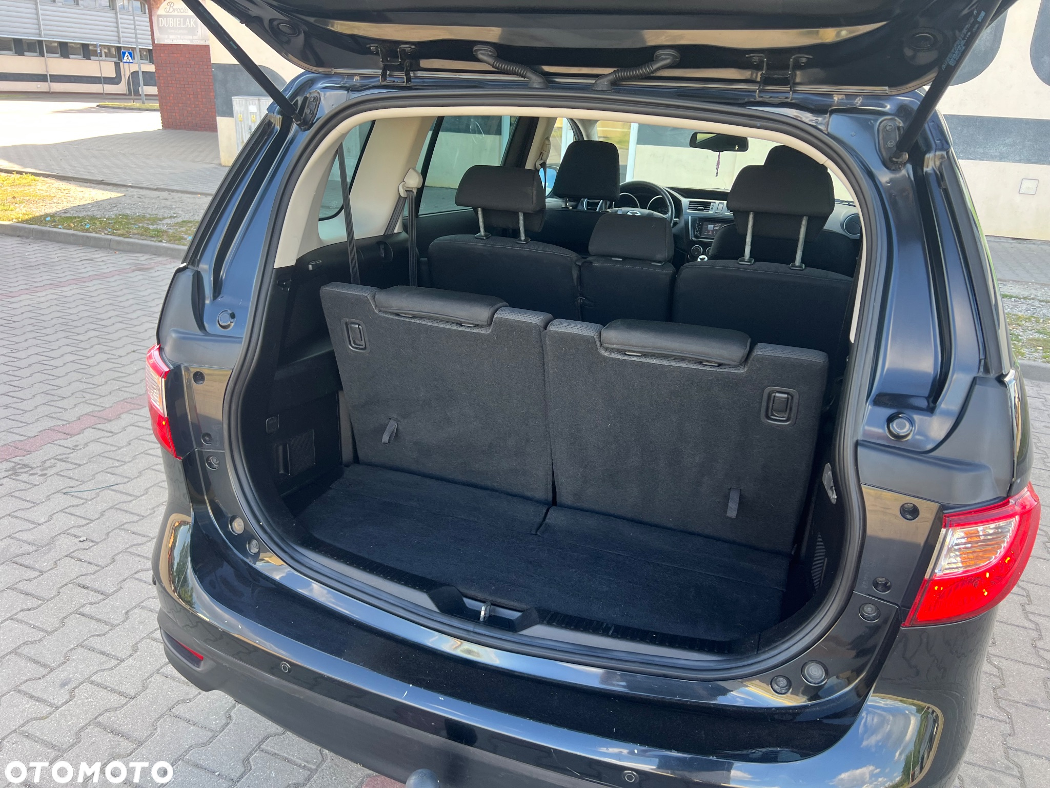 Mazda 5 1.8 Exclusive + - 19
