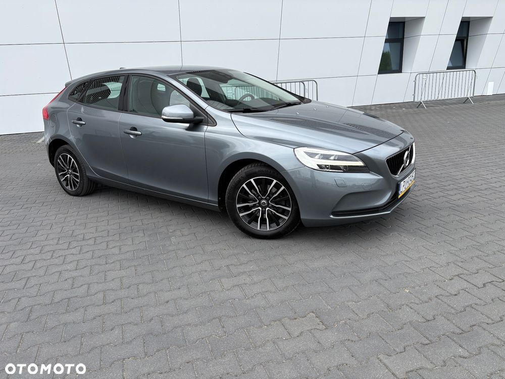 Volvo V40 D2 Momentum - 1