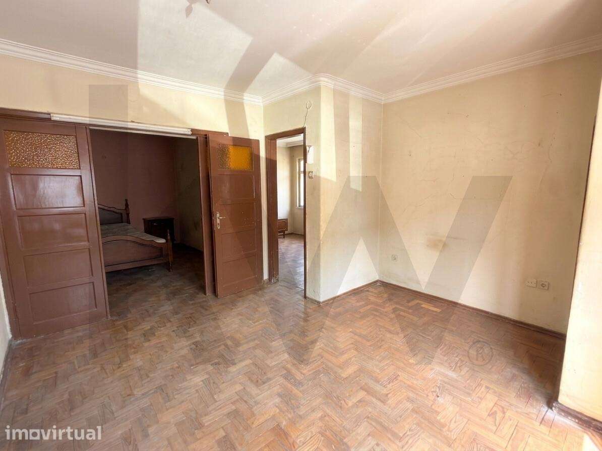 Apartamento de 80 m2 para Remodelação na Pontinha (Junto ao Metro e Me - Grande imagem: 5/11