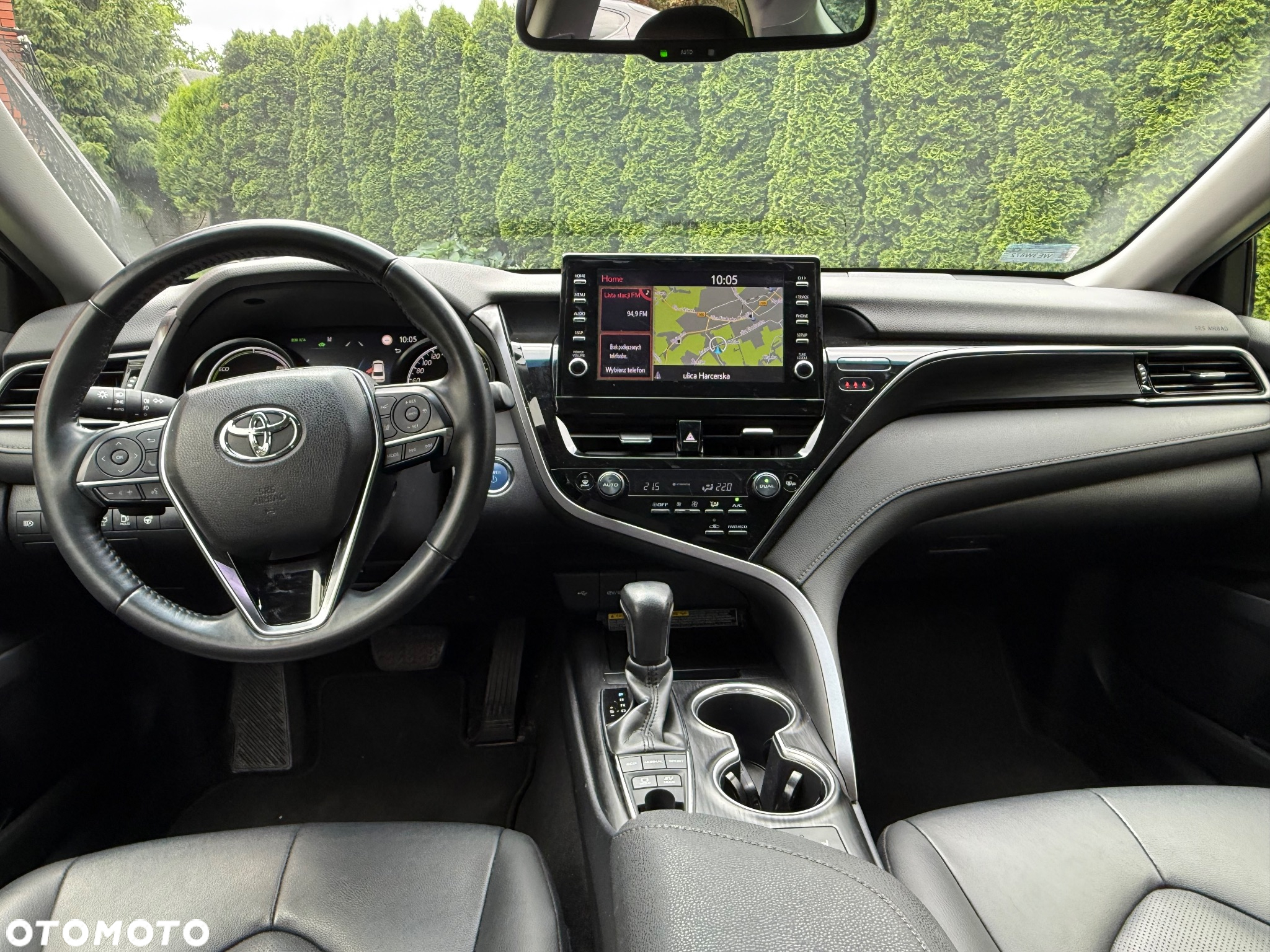 Toyota Camry 2.5 Hybrid Executive CVT - 22