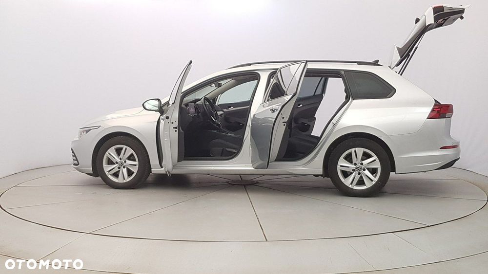 Volkswagen Golf - 11