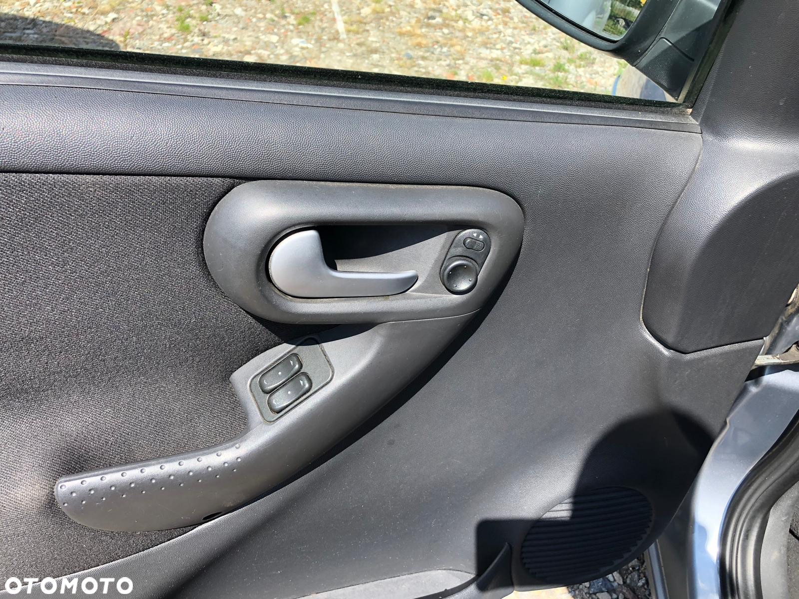 Opel Corsa 1.0 12V Cool - 17