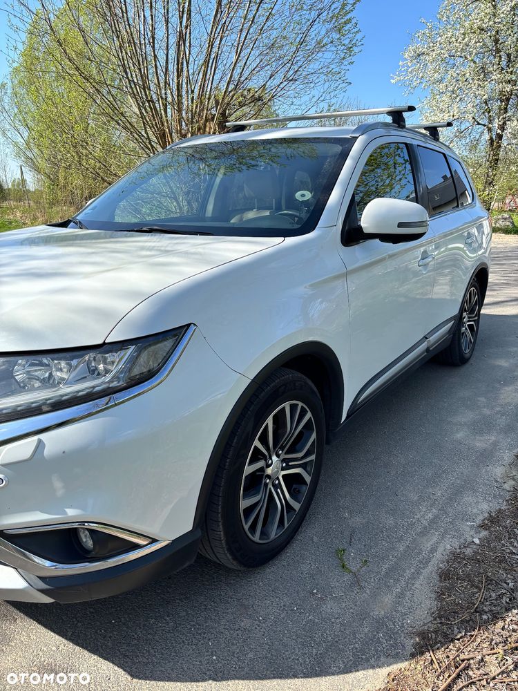 Mitsubishi Outlander 2.0 Instyle Navi 4WD CVT - 4