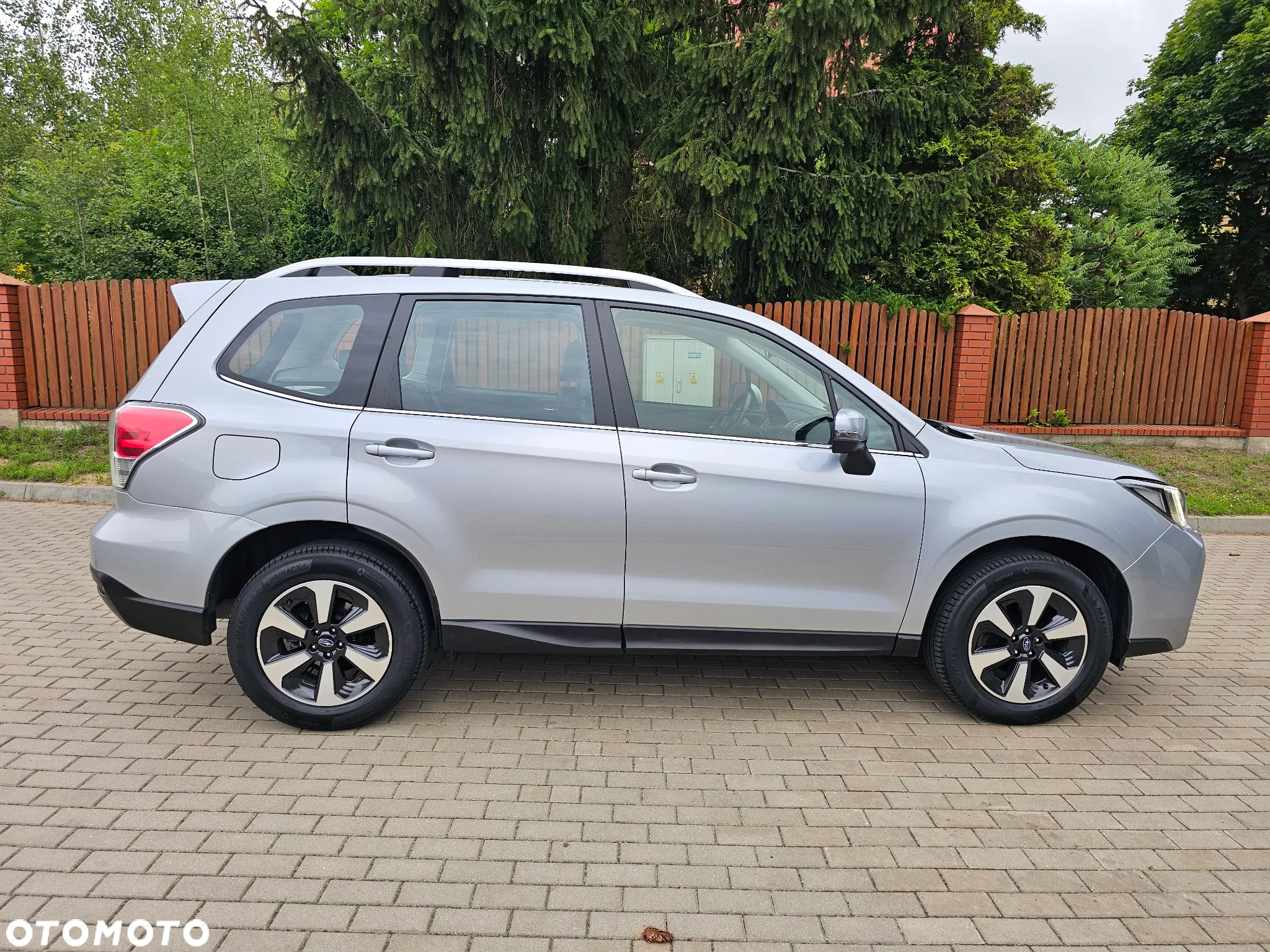 Subaru Forester 2.0 i Exclusive Lineartronic - 26