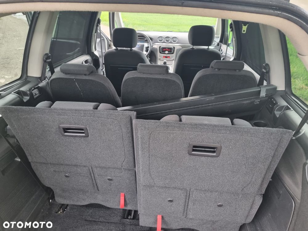 Ford Galaxy 2.0 TDCi DPF Concept - 15