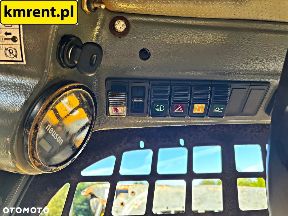 Wacker Neuson 701S MINI-ŁADOWARKA 2013R | BOBCAT S100, S130, 753, WACKER NEUSON WL25, WACKER NEUSON WL30, BOBCAT L23, BOBCAT L28, BOBCAT L35, BOBCAT S70, BOBCAT S450, BOBCAT S510, BOBCAT S530, AVANT 528, AVANT 530 - 24